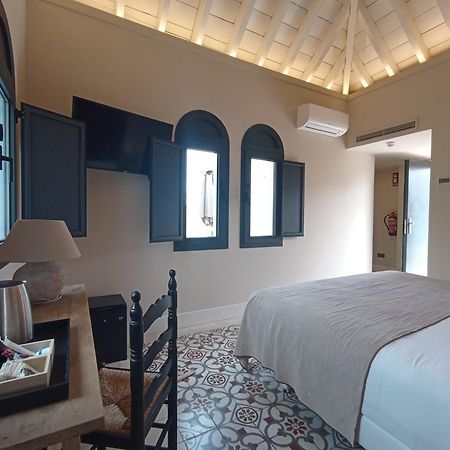 Uma Suites Parada Del Marques Seville Luaran gambar