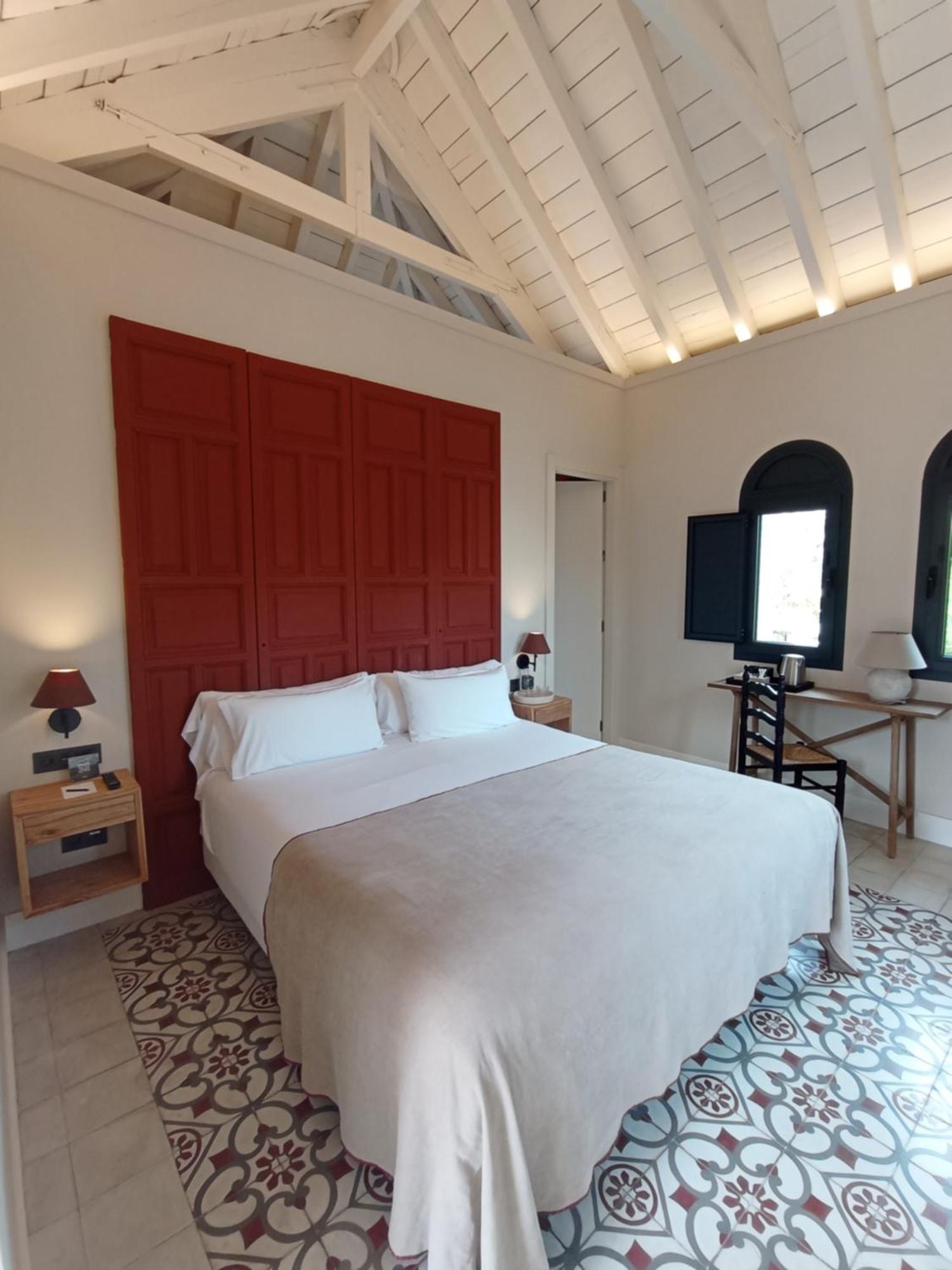 Uma Suites Parada Del Marques Seville Luaran gambar
