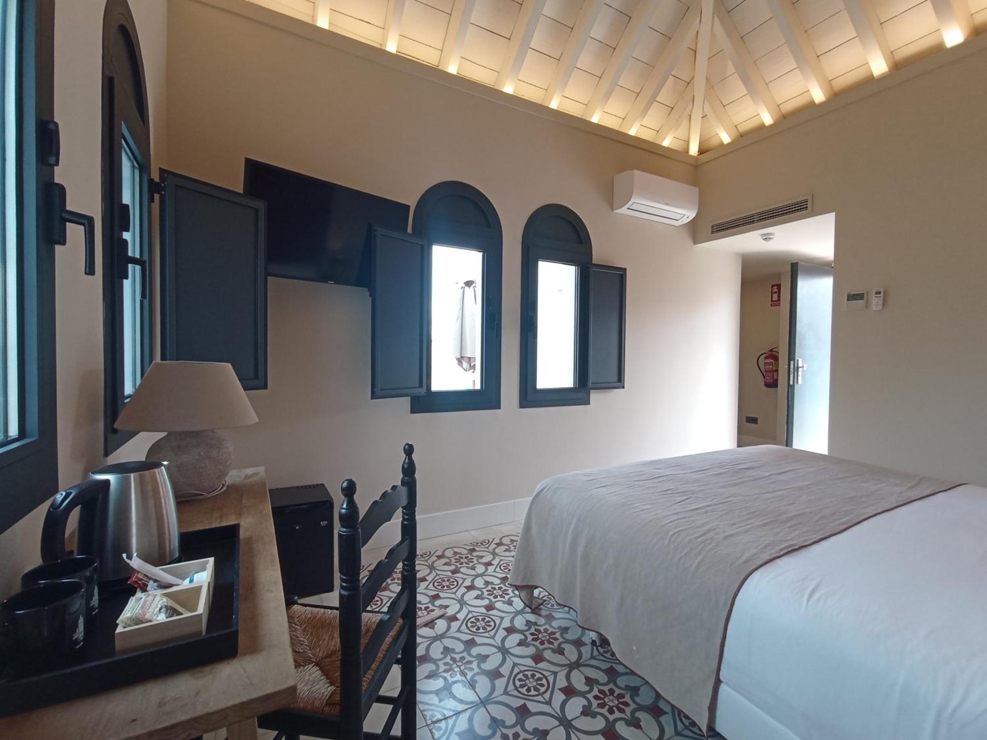 Uma Suites Parada Del Marques Seville Luaran gambar