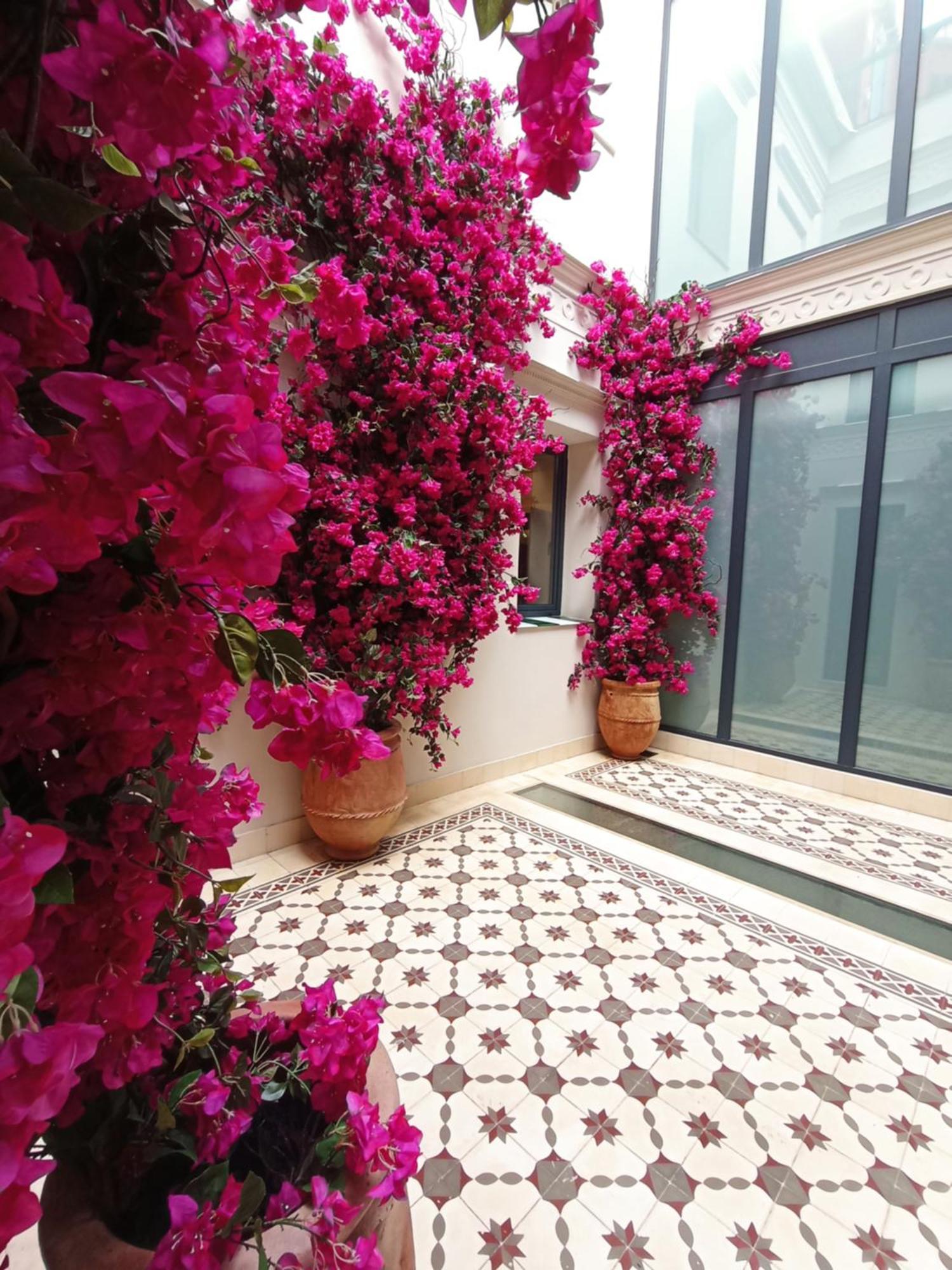 Uma Suites Parada Del Marques Seville Luaran gambar