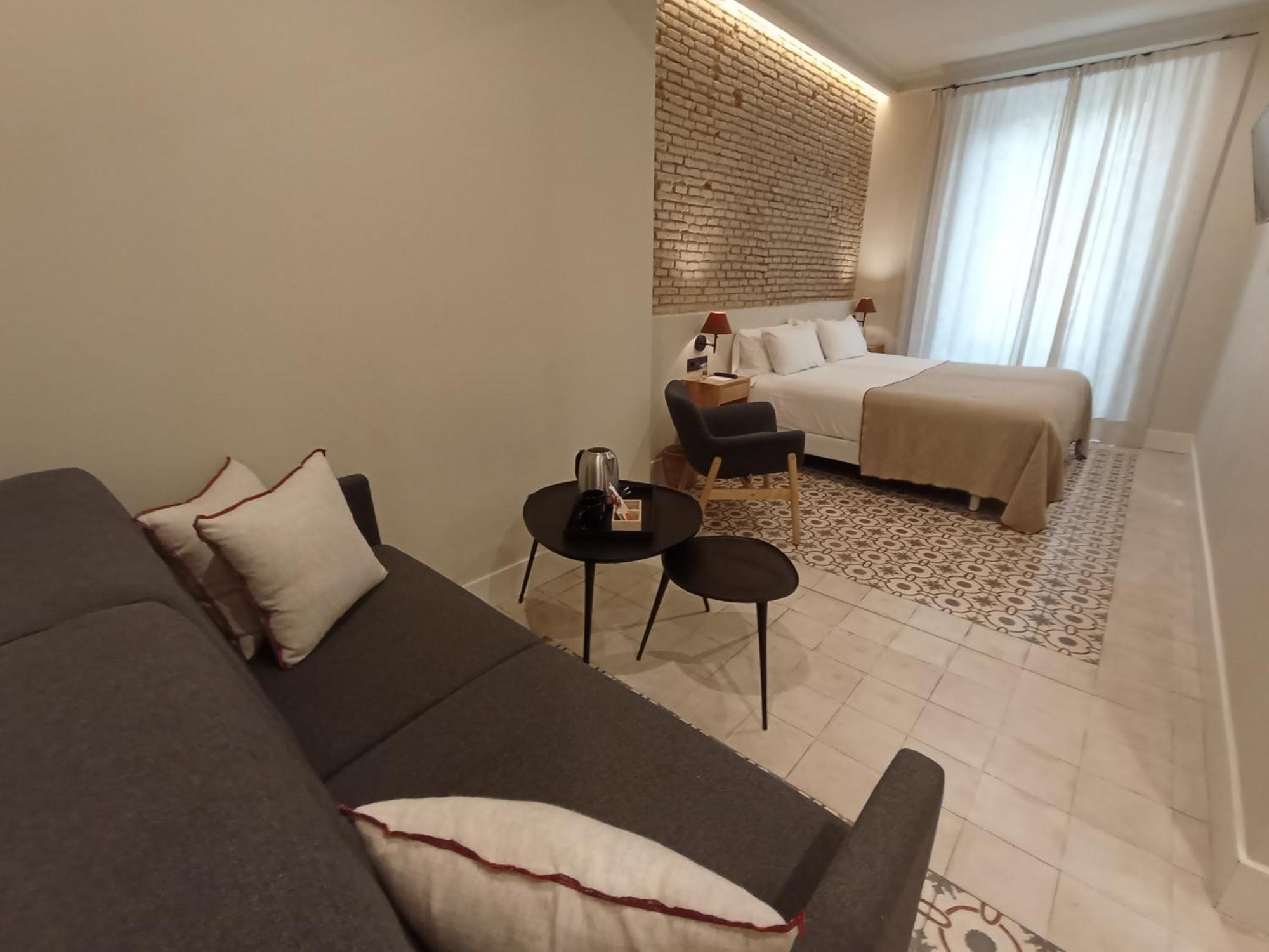 Uma Suites Parada Del Marques Seville Luaran gambar