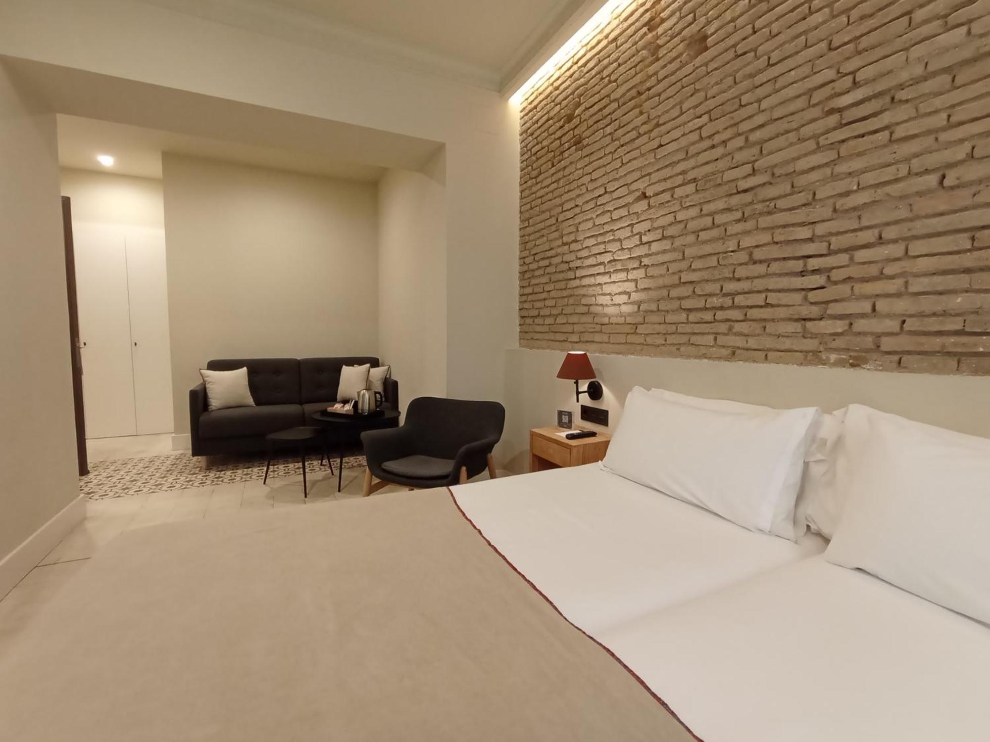Uma Suites Parada Del Marques Seville Luaran gambar