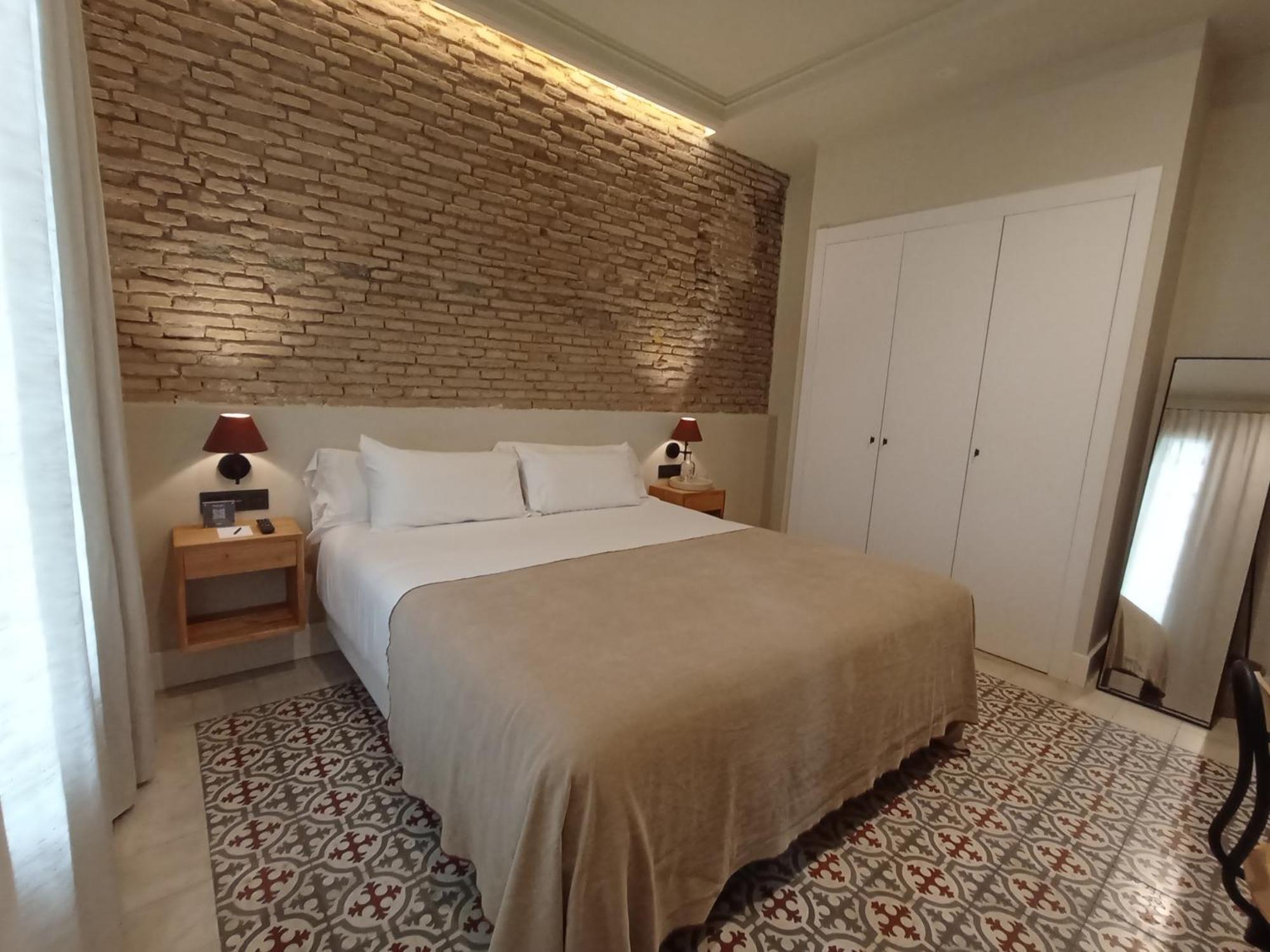 Uma Suites Parada Del Marques Seville Luaran gambar